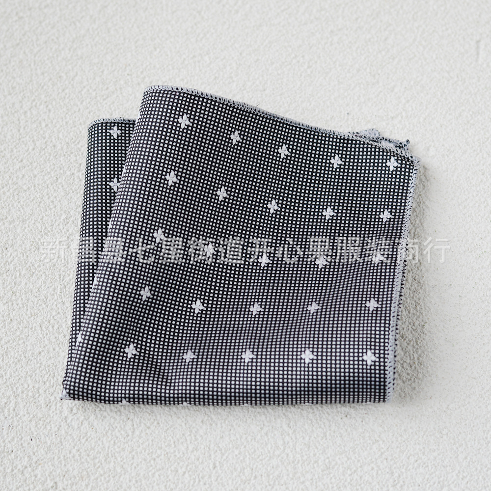 Traje de hombre pequeña bufanda cuadrada fábrica al por mayor moda poliéster accesorios de moda Vintage bordado patrón Toalla de bolsillo ropa de hombre