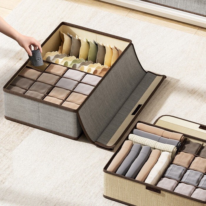 Underwear Storage Box for Home Use, Student Dormitory, Three-In-One Storage Box with Lid and Dividers for Bras, Underwear, and Socks Underwear Storage Box for Home Use, Student Dormitory, Three-In-One Storage Box with Lid and Dividers for Bras, Underwear, and Socks