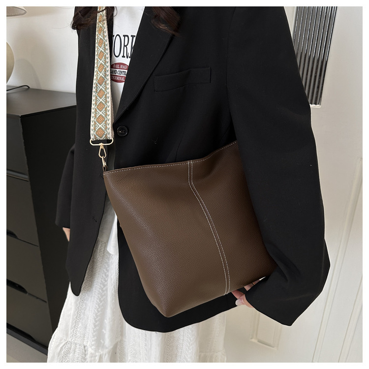 Borsa a secchiello vintage texture donna con tracolla larga_voghion.com