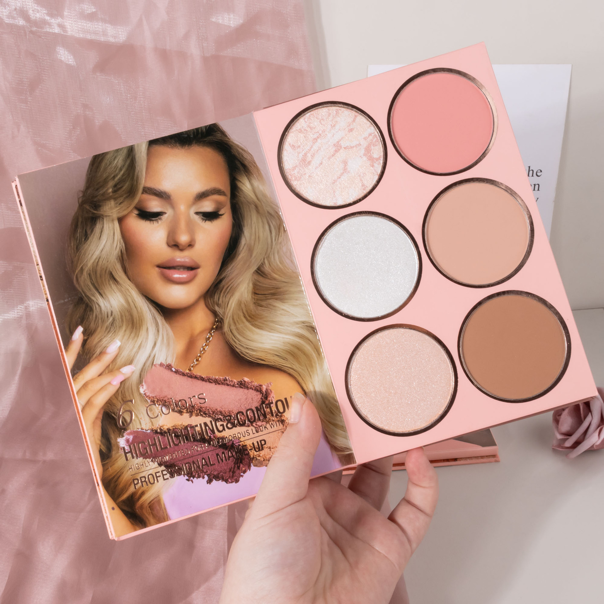 A 54-color cross-border bestseller, 3-page eyeshadow palette, matte pearlescent blush, high-gloss one-piece, easy-to-apply makeup undefined