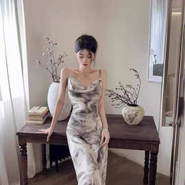 新中式水墨画吊带连衣裙女夏季法式修身露肩气质裙子包臀鱼尾长裙