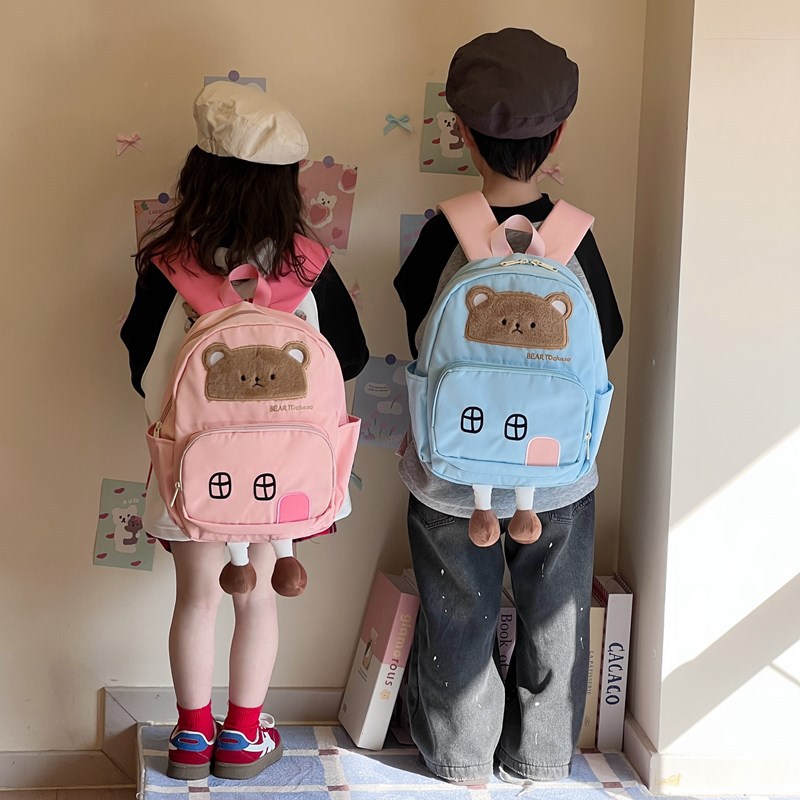 Kindergarten Baby mochila de dibujos animados lindos osos niños y niñas mochila de casa pequeña 2025 nueva mochila para niños
