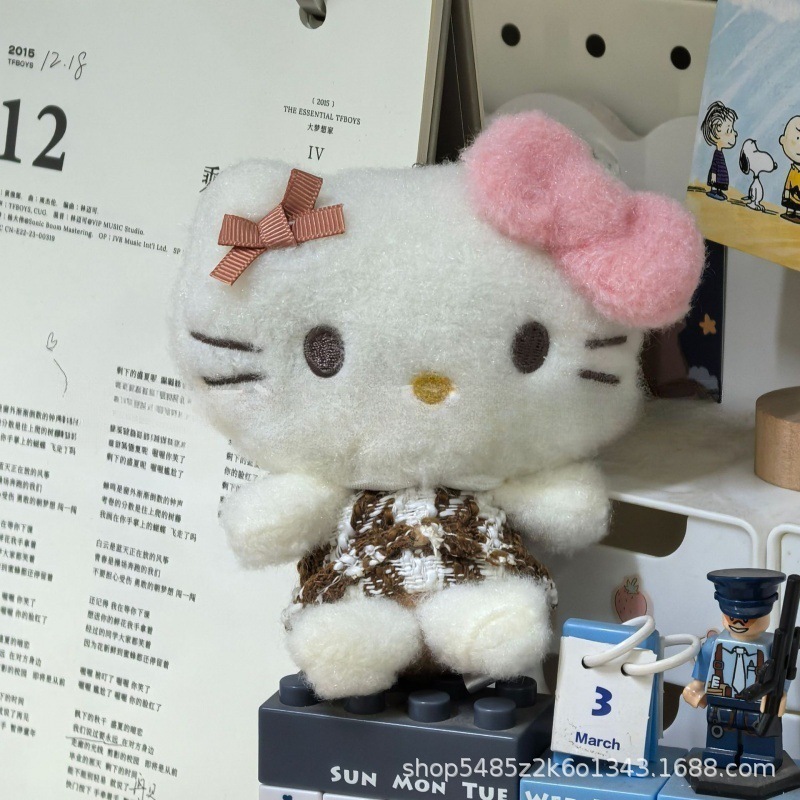 黑色草帽kitty帽宝宝挂件爱心扣公仔玩偶可爱赫本风挂饰钥匙扣|undefined