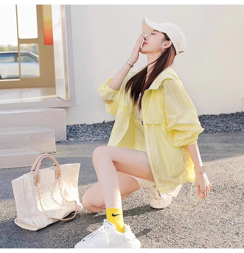 Áo chống nắng nữ dáng rộng có mũ, chất liệu mỏng nhẹ thoáng khí — Màu xanh lục nhạt chi tiết 24