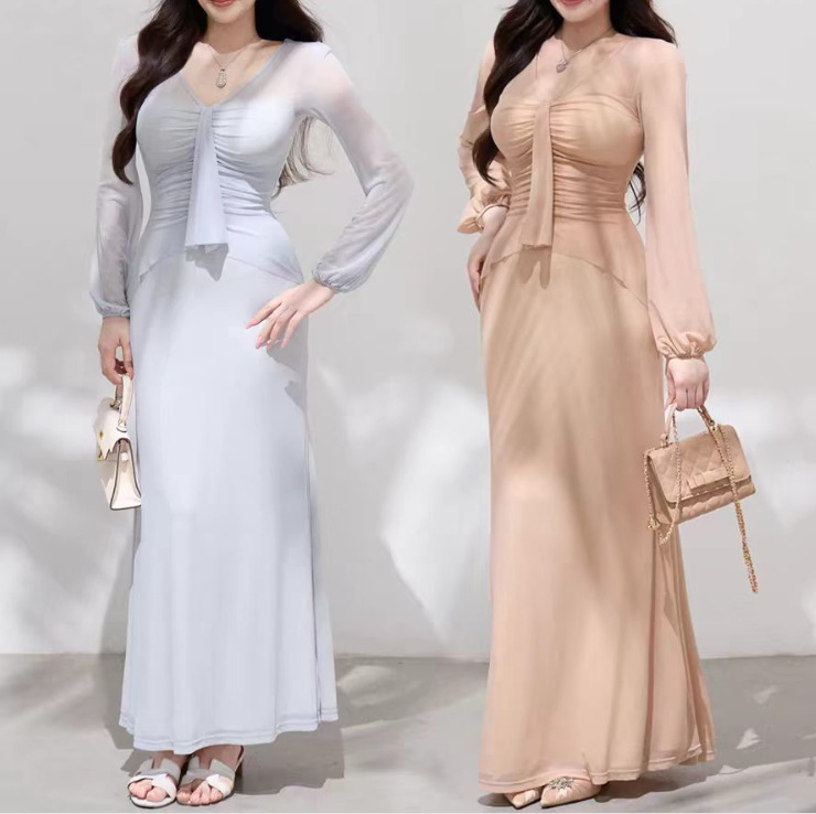 Plus-Size Women's Clothing: Dreamy, Elegant, Slim-Fitting Long Dress for Slightly Plump Women, Featuring a Simple Long-Sleeve V-Neck Dress Plus-Size Women's Clothing: Dreamy, Elegant, Slim-Fitting Long Dress for Slightly Plump Women, Featuring a Simple Long-Sleeve V-Neck Dress