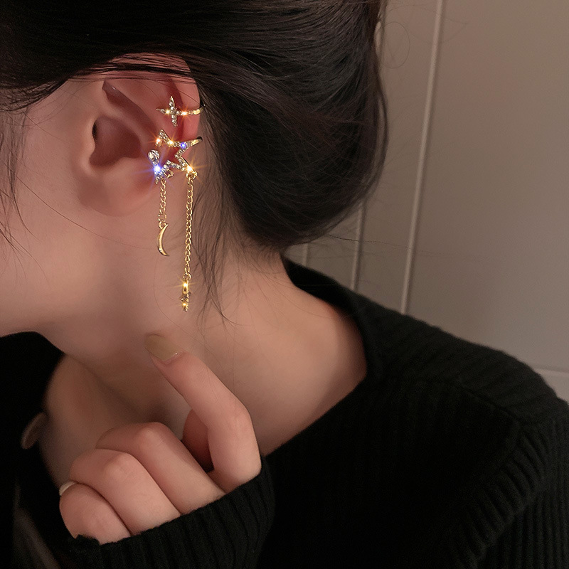 Korean Alloy Diamond-studded Stars And Moon Without Ear Holes Ear Clip display picture 5