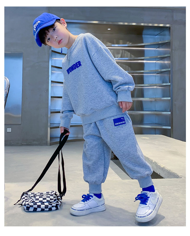 Drengedragt 2023 New Zhongda forår og efterår Network Red Fried Street Sweater Sportstøj til børn_voghion.com