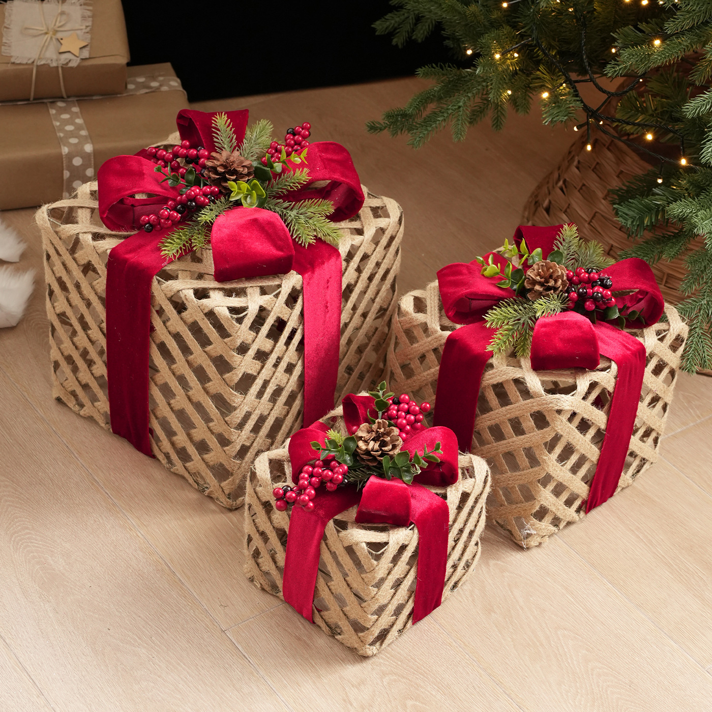 Caja de regalos de caña de Navidad caja de regalos de hierro forjado caja vacía decoración de pinos decoración de decoración de tres piezas set