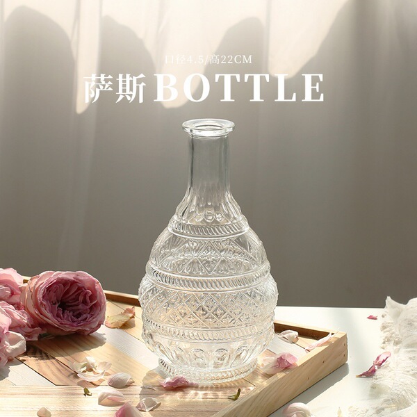 Retro light luxury relief transparent French mini glass vase living…