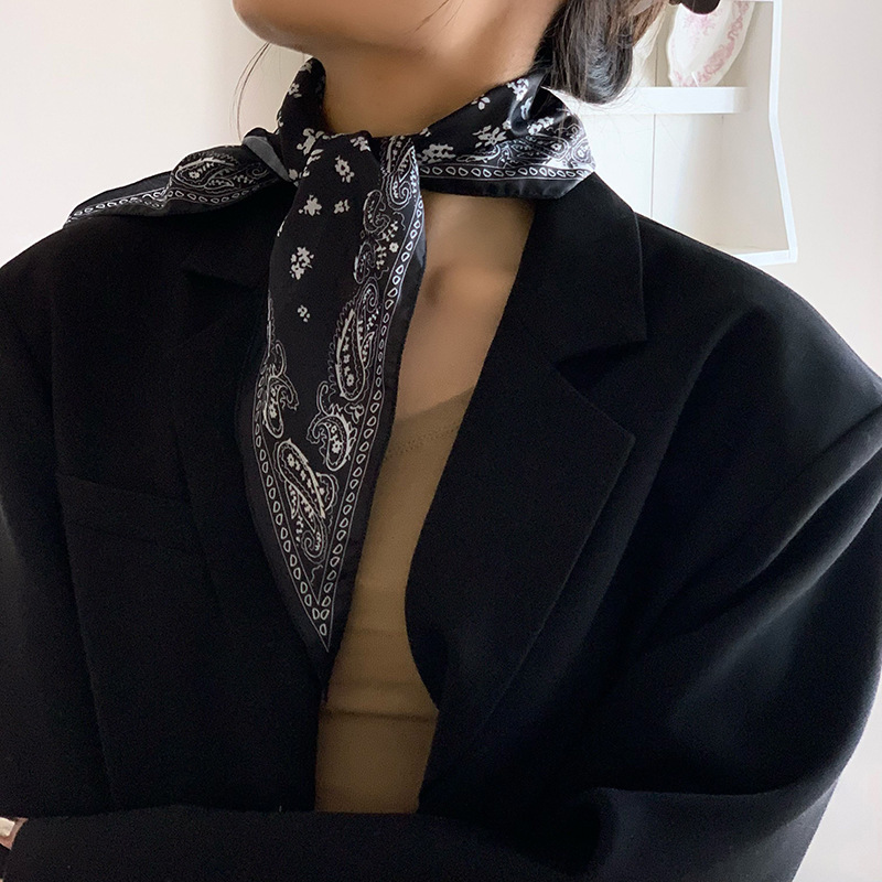 Pañuelo de seda para mujer, estilo de primavera y verano de alta calidad, patrón de anacardo retro, cinturón para el cabello en forma de diamante, pañuelo, pañuelo, pañuelo, pañuelo de seda al por mayor