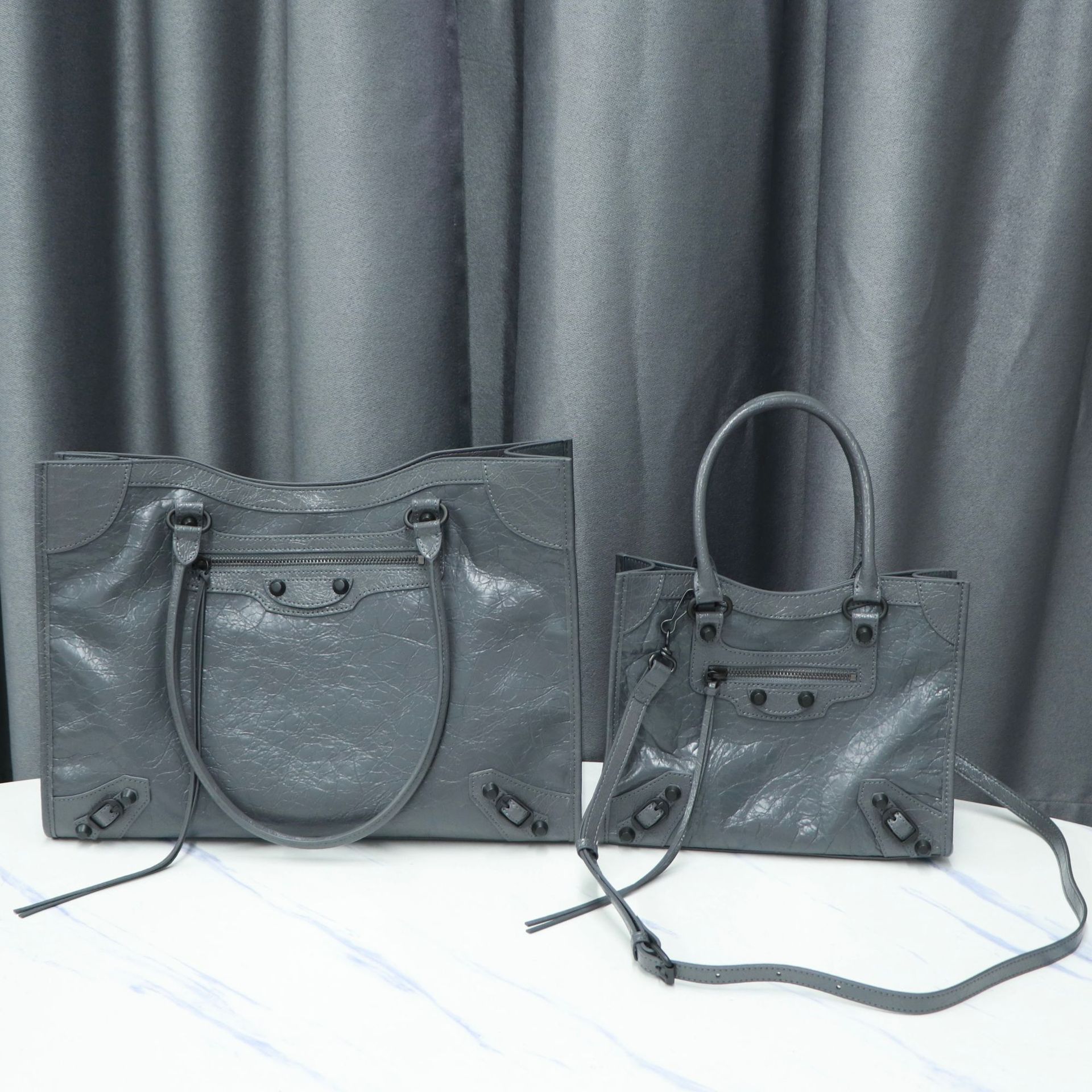 2026 Spring New Outlet Studded Bag Classic Retro Motorcycle Bucket Bag Top Grain Cowhide Shoulder Tote Bag For Women - Thumbnail 7