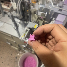 �W�t�l�С̖����ץ�Ains��ɫ���տɐ�����С���l�A����ͬ���^�