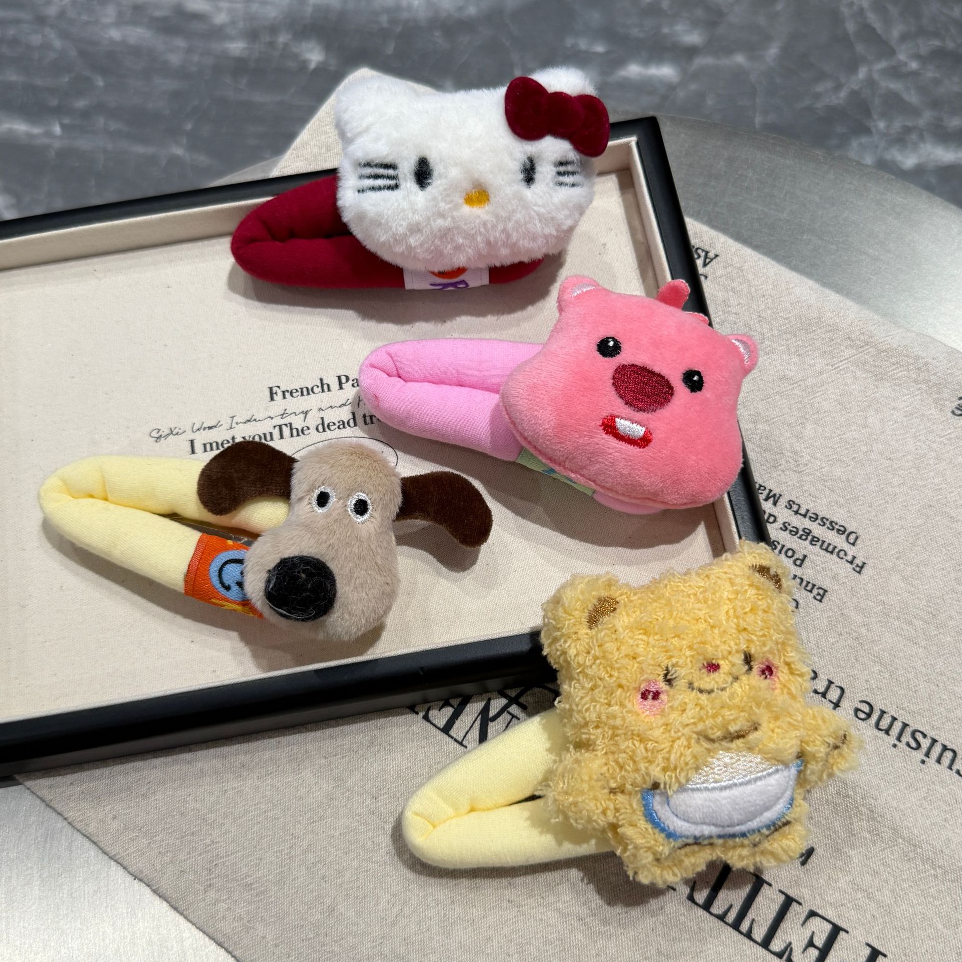 Beaver Bye-bye Hair Clip - Cute Plush Cartoon Hair Clip for Girls' Forehead (New Trend)