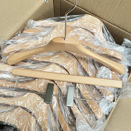 服装店防滑无痕榉木清漆网红衣架撑裤夹实木防掉木质衣挂