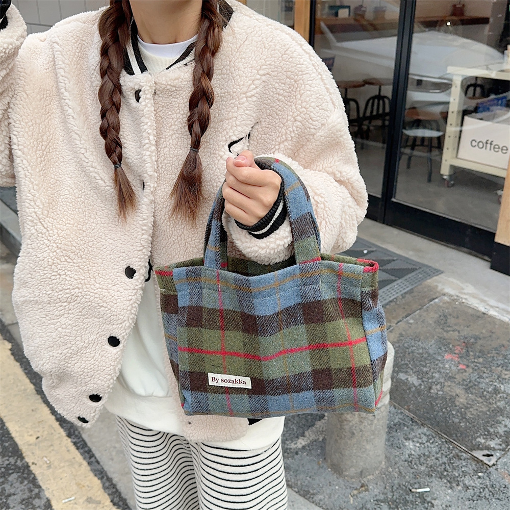 311021 Simple ins retro style woolen multi-color handbag for women, 2023 new checkered autumn and winter women's bag undefined