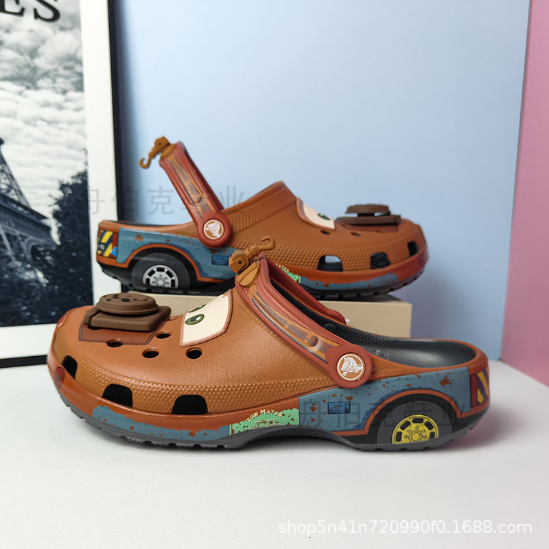 Cross Racing Car-Themed Clog Sandals Summer Slippers for Men and Women, Non-Slip Beach Shoes, Comfortable Parent-Child Cool Shoes Cross Racing Car-Themed Clog Sandals Summer Slippers for Men and Women, Non-Slip Beach Shoes, Comfortable Parent-Child Cool Shoes
