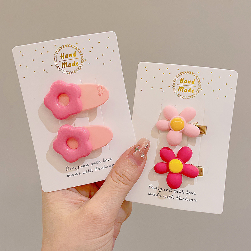 Pin de pelo de verano de dopamina rosa de alto nivel de sensación de frangeo un clip de pelo de frente acabado de pelo de broche adorable adornamiento para el pelo