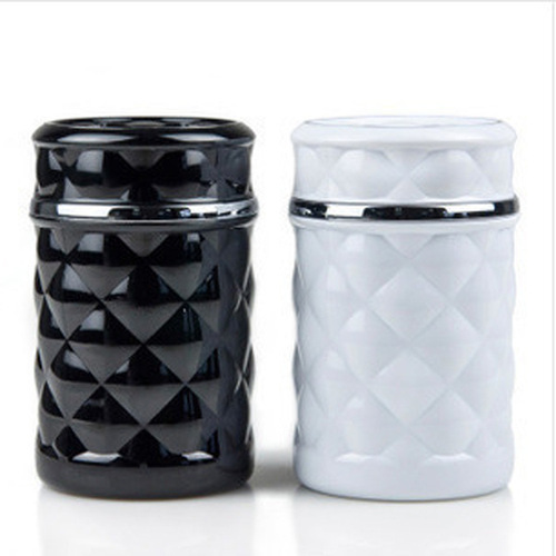 Diamond cut car ashtray car ashtray with LED light resistant to high/temperature air outlet car ashtray inside the car