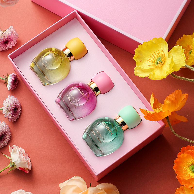 Nuovi profumi di vendita caldi e altri nuovi prodotti di Li Fei Set da tre pezzi da donna Profumo Trasmissione in diretta Set di profumi da donna Cofanetto Fragranza duratura_voghion.com