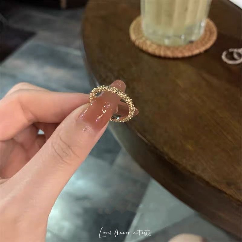 Minimalist Adjustable Designer Ring For Women Silver Statement_voghion.com
