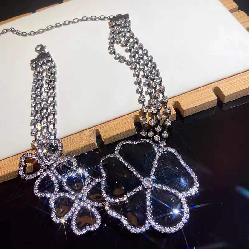Fashion Geometric Flower Alloy Plating Rhinestones Women's Necklace display picture 4