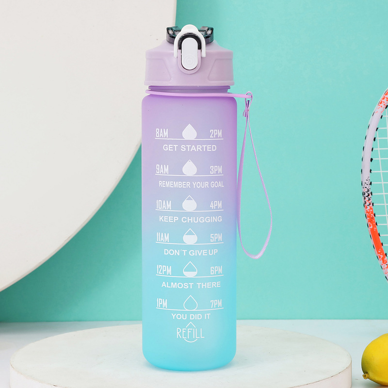 En stock transfronterizo Amazon cubierta de taza mediana Copa con cuerda de mano taza de plástico con paja Red de verano creativo rojo caldera de Venta caliente