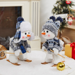 クロスボーダークリスマス装飾品スキー雪だるま公仔デスクトップ人形ブルー格布芸クリスマス鉄足雪だるま置物