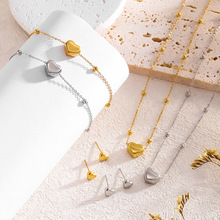 简约爱心钛钢项链女小众设计感18K金锁骨链新品颈链配饰品吊坠