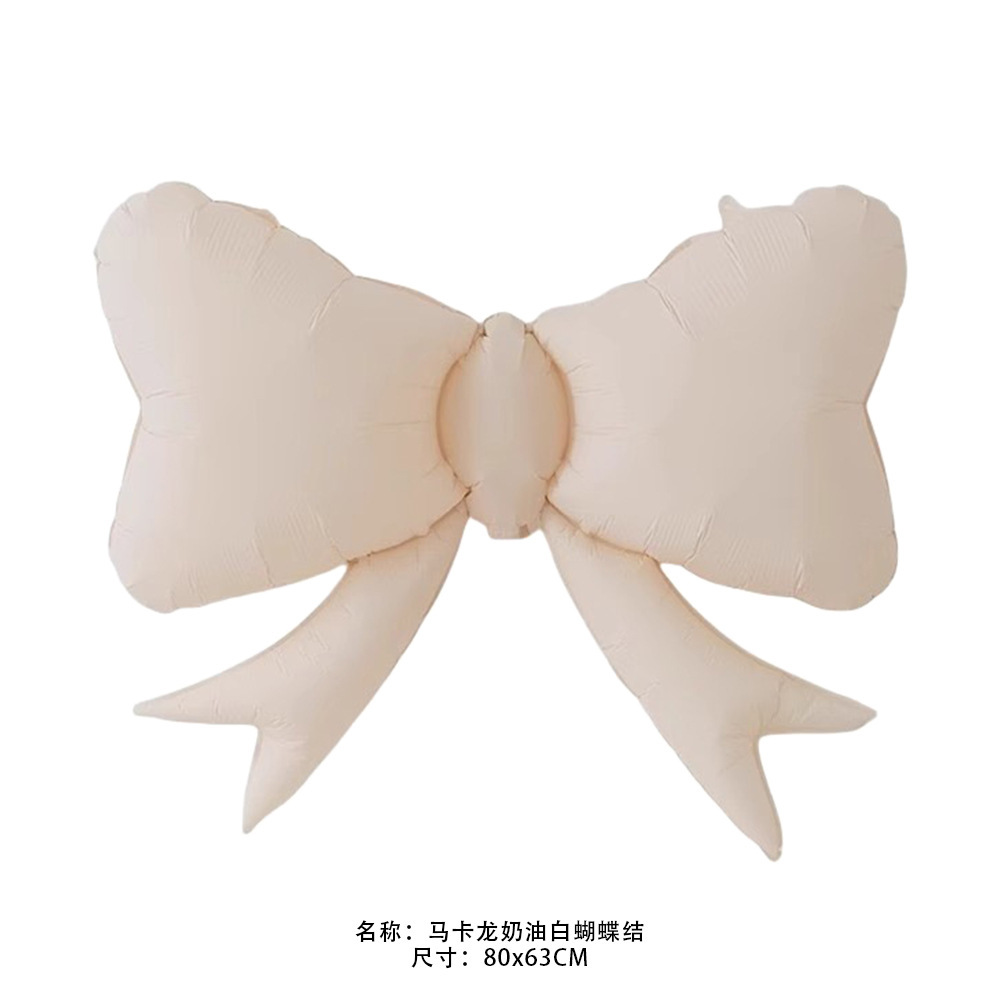 马卡龙奶油白蝴蝶结