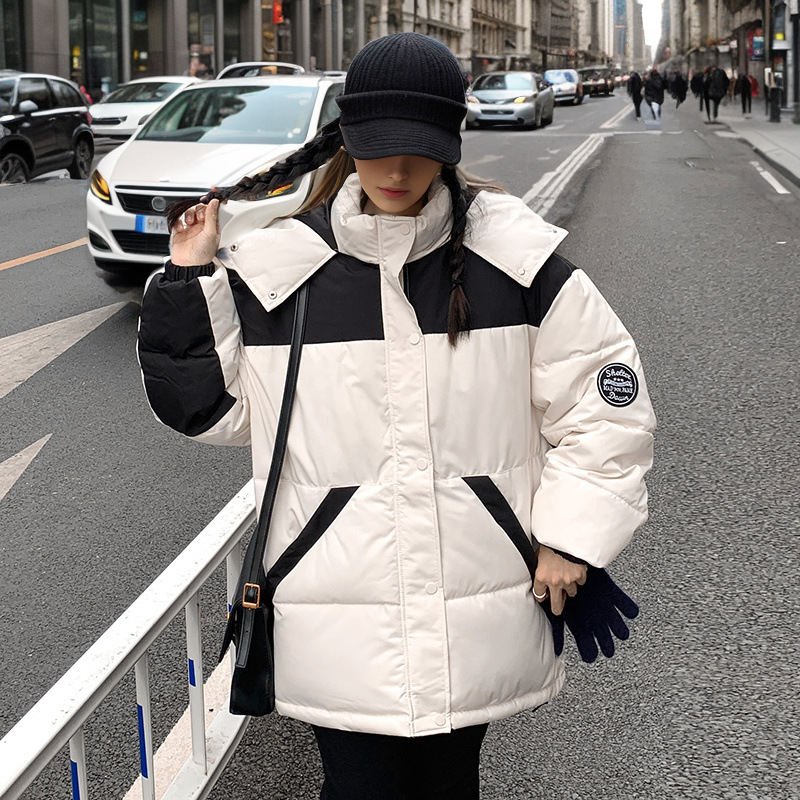 Warme Jacken für Damen sind beliebt bei übergroßen Overalls und locker geschnittenen, baumwollgefütterten Jacken_voghion.com