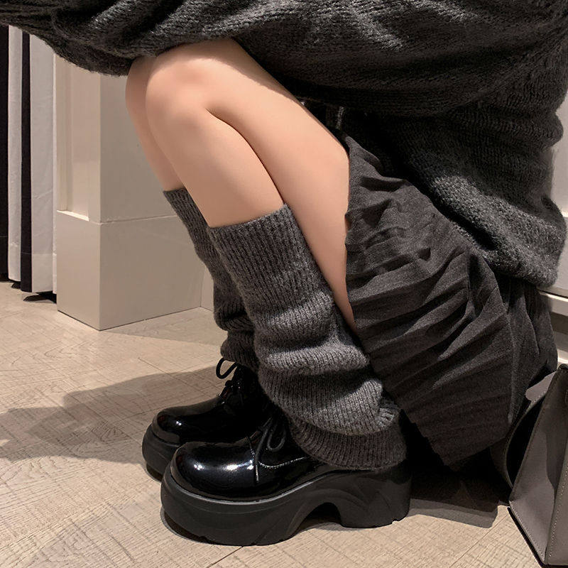 Giày lười nữ đế xuồng Yichuan tăng chiều cao 9 cm, phong cách platform mũi to — đen (da sáng chế), Màu đen (da bò mờ)