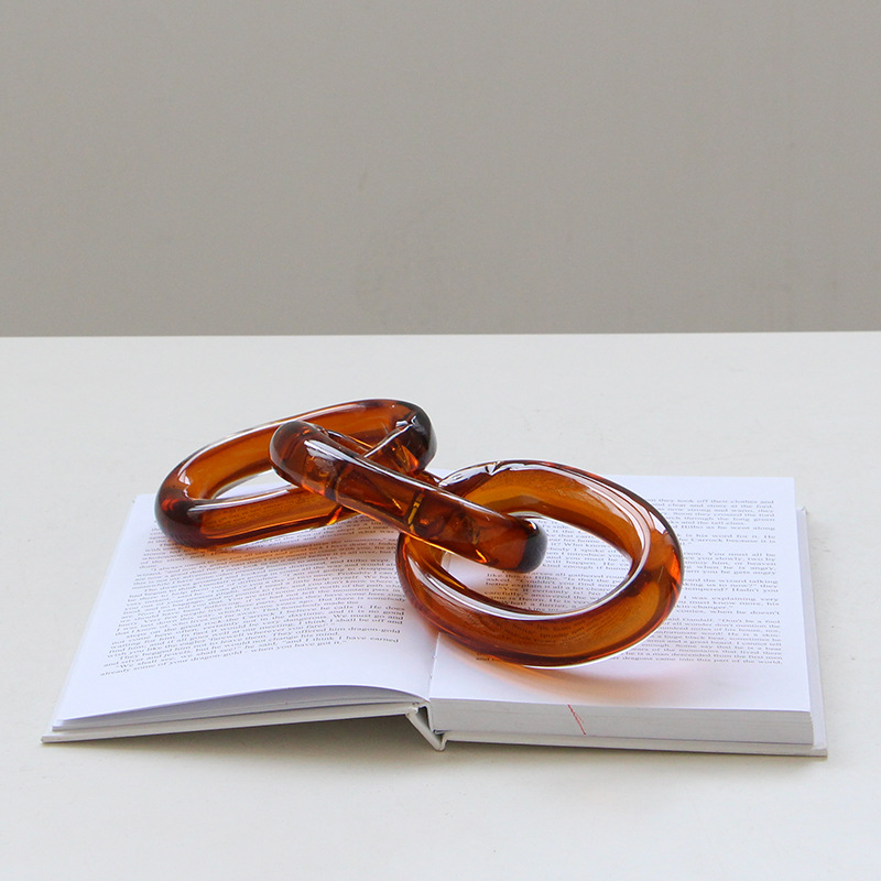 Fábrica directa moderna y simple librería de paquete flexible hecha a mano cadena de color esmaltada guarnición de hotel modelo