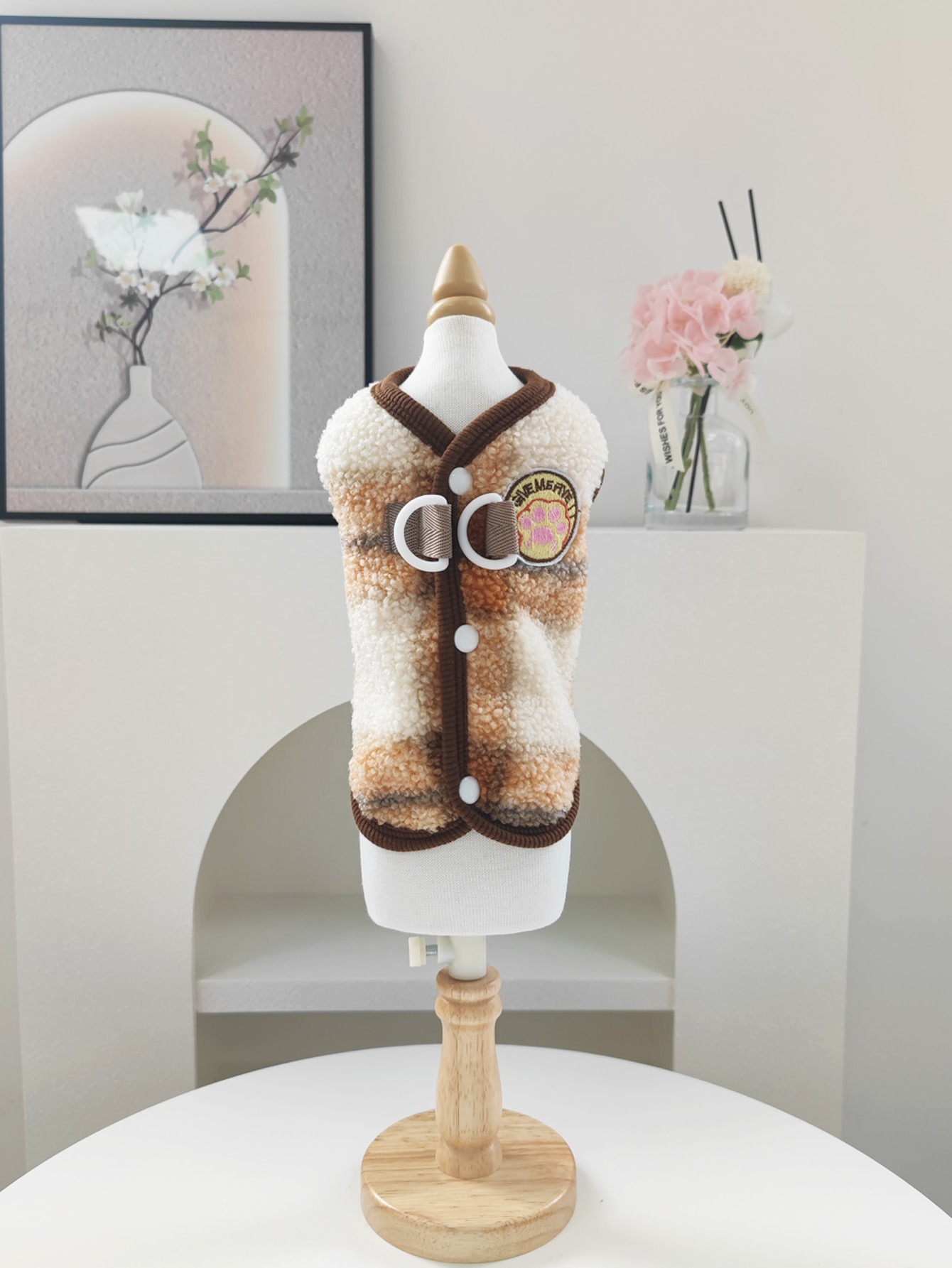 Ropa de perro otoño y invierno grueso felino grano chaleco de lana de espalda abrazadera de tracción perro pequeño peluche artículos de mascotas