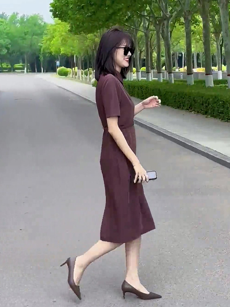 Váy liền cổ polo tay ngắn dáng suông midi màu tím kiểu Pháp – tôn dáng cho nàng thấp bé — Màu cà phê, Màu trắng chi tiết 6