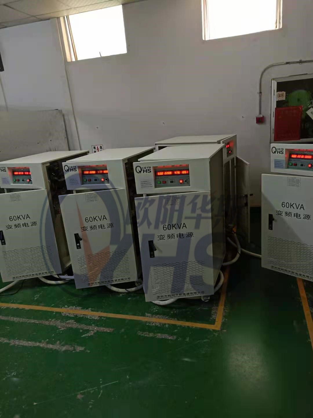 ŷ����˹��̨60KVA��Ƶ��Դ���ڽ����ϻ������У����220V 60HZ