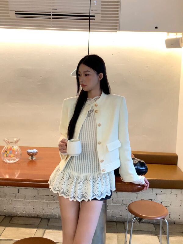 法式苔丝茉莉刺绣长袖宽松t恤女春秋季蕾丝花边内搭叠穿立领上衣|undefined