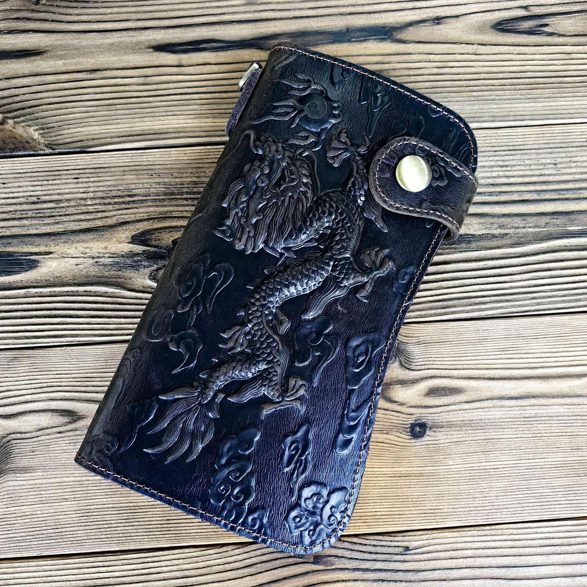 B161 billetera de cuero de cera de aceite de cadena de hierro antirrobo retro japonés patrón de dragón de presión de viento capa superior piel de vaca larga estudiante de moda