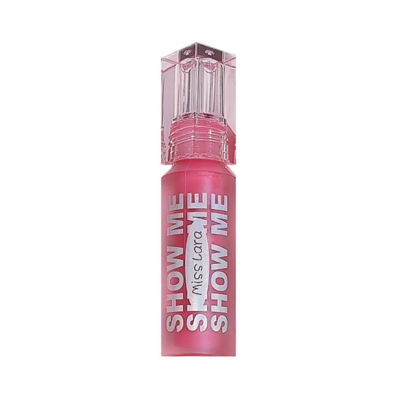 Glossy lip gloss, mirror effect, plump lips effect