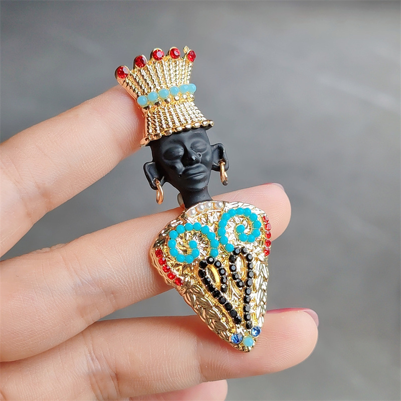 Black head like tribal chief brooch exotic Egyptian King medieval gem pin women's vintage corsage