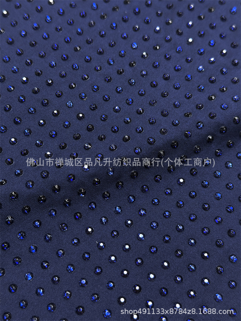 Nuevo tela de seda de leche caliente tela de vidrio caliente tela de perforación caliente vestido delgado vestido