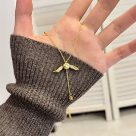 项链;耳环;戒指