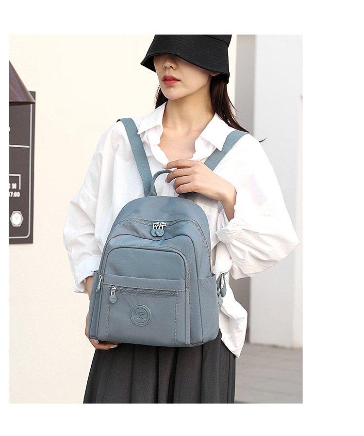 Colorful Fox's new women's backpack, large-capacity multi-layer water-resistant student schoolbag, and simple handbag undefined