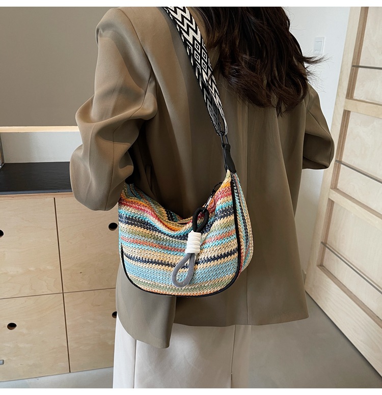 Grass for women with large capacity 2024 new summer niche design woven crossbody dumpling beach bag_voghion.com