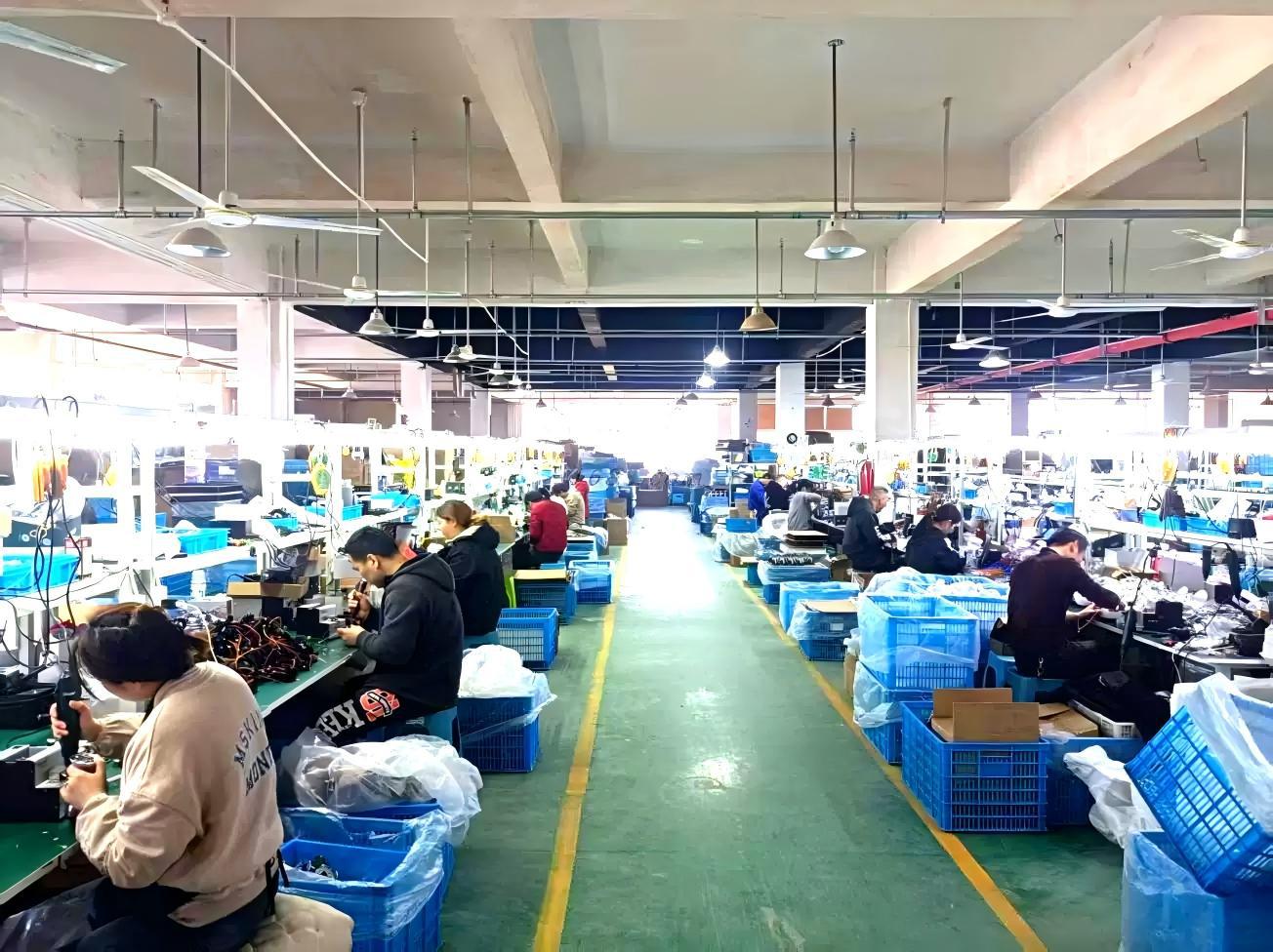 手持吸附式挂烫机小型蒸汽熨烫便携干湿两用除皱家用多功能电熨斗