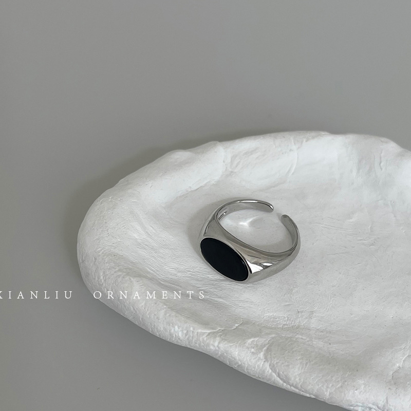 2633 black oval ring