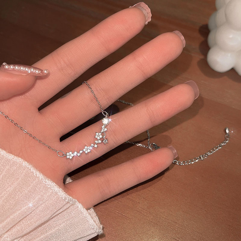 Sunburst Zircon Star For Women, Exquisite And High-end Design, Small Flower Collarbone Chain, Ins-style Niche_voghion.com