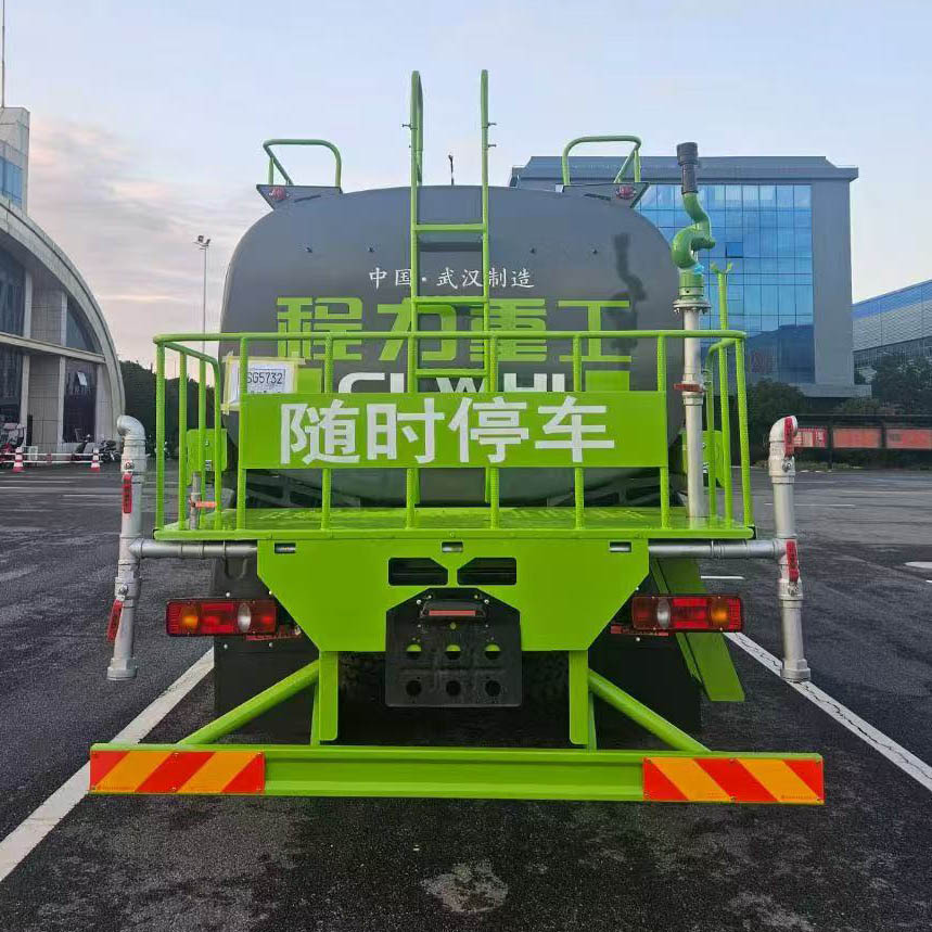 New Model of National Vi 12-Ton Multi-Functional Dust Suppressor Truck, Large 15-Ton Sprinkler Truck, Seawater Transport Truck, Deposit Delivery and Payment on Delivery