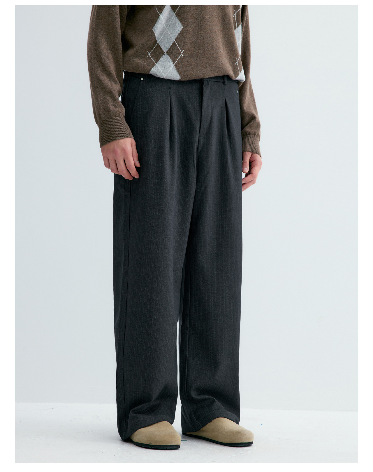 UNF Striped Straight-Leg Trousers