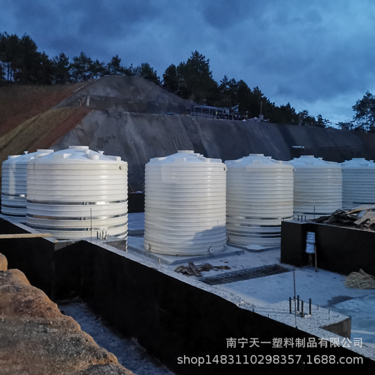 钦州30吨塑胶水箱,20方PE水箱,40吨塑料容器,50吨聚乙烯储罐厂