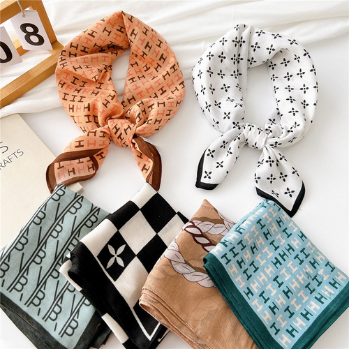 63cm cotton and linen small square scarf for women, spring, autumn and summer neck gaiter, fashionable and versatile decorative scarf for all seasons.